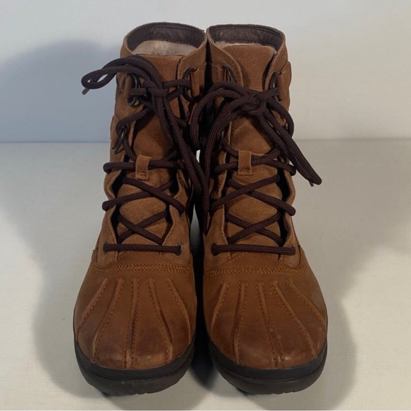 Ugg Azaria Boots - Picture 2 of 8